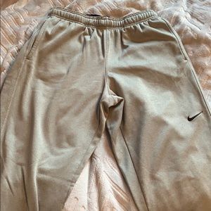 Women’s Nike sweatpants